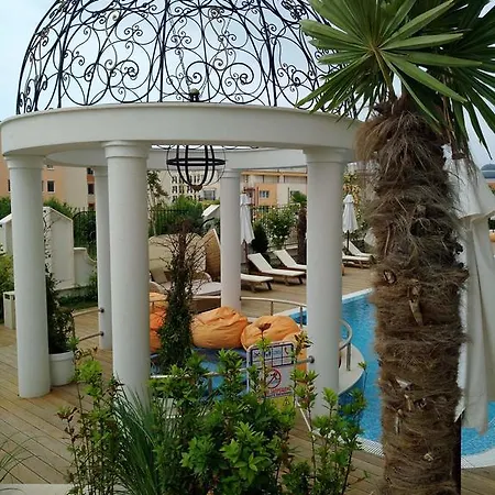 Harmony Suites Saint Vlas