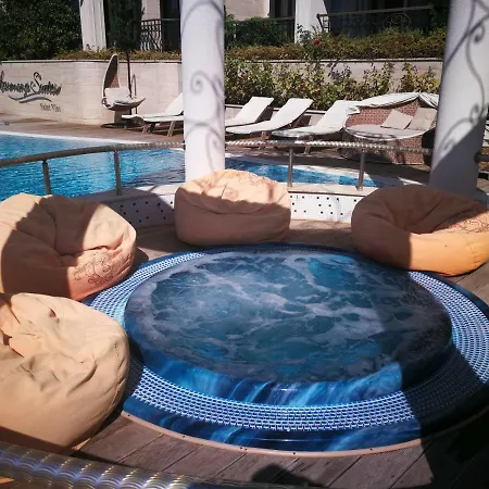 شقة فندقية Harmony Suites Saint Vlas 4*